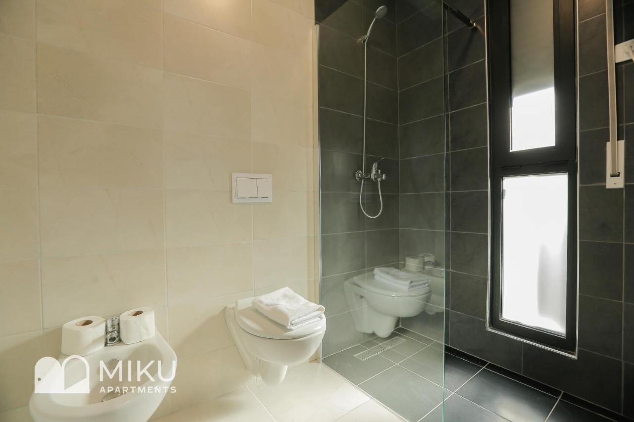 Miku Apartment - Bright 1 Bedroom Apartment At Olympic Residence Tirana Exterior foto