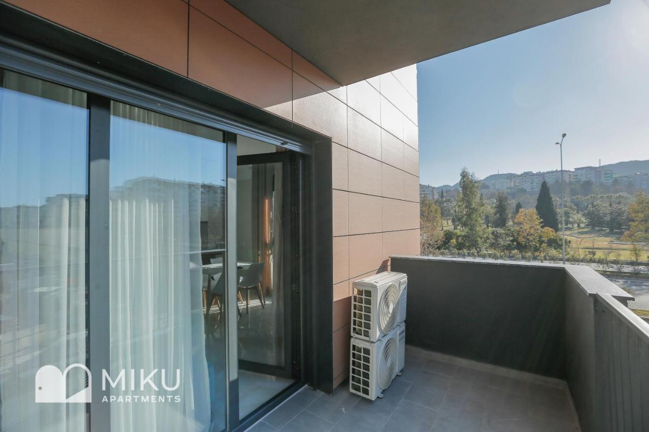 Miku Apartment - Bright 1 Bedroom Apartment At Olympic Residence Tirana Exterior foto