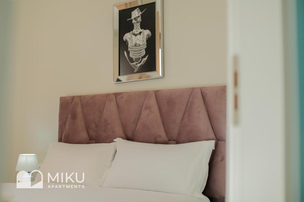 Miku Apartment - Bright 1 Bedroom Apartment At Olympic Residence Tirana Exterior foto